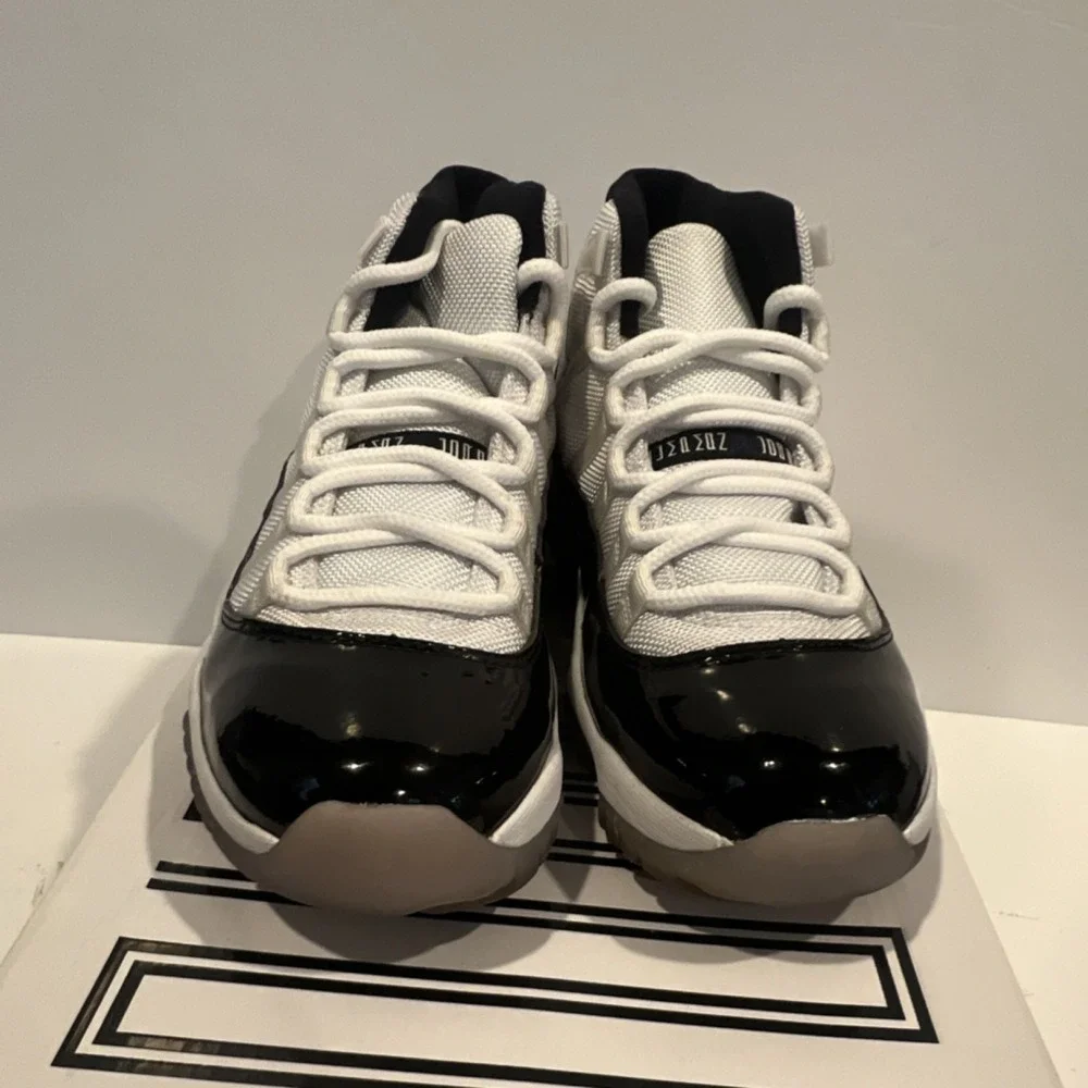 New Air‎ Jordan 11 Retro Concord 2011 Mid Top Lace Up Sneaker Men 378037-10